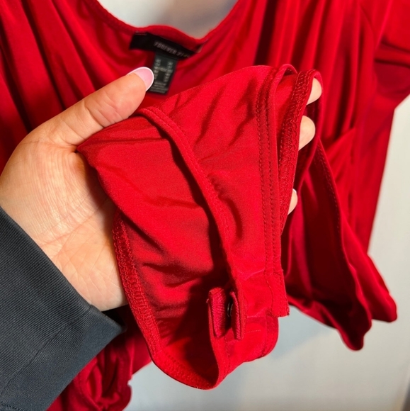 ruched v neck bodysuit - Picture 2 of 4